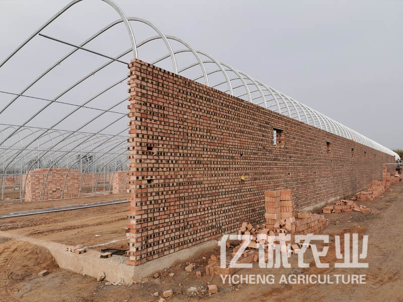 一個完整的日光溫室大棚建設(shè)工程包括哪幾部分？有什么優(yōu)點和缺點？